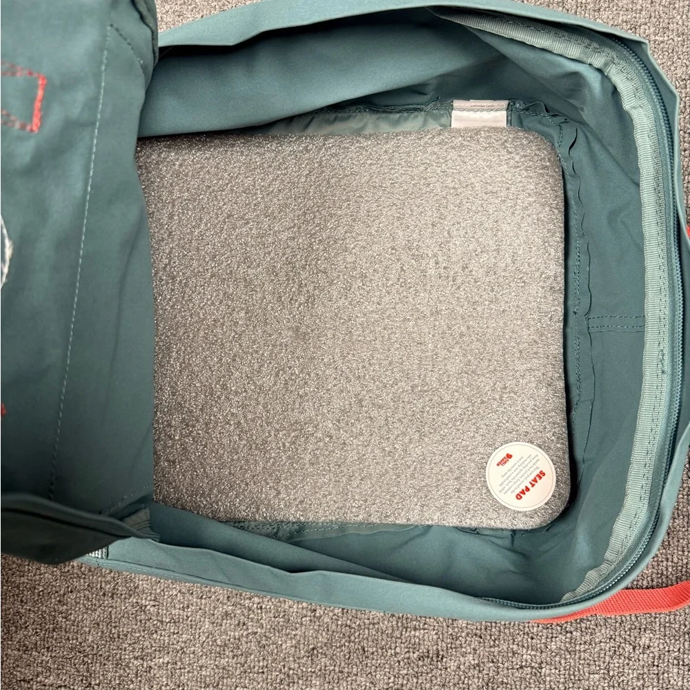 Kånken EVERYDAY OUTDOOR Teal and Salmon - Picture 5 of 6